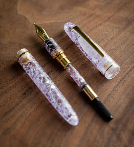 Esterbrook Bungubox Kachofugetsu Cherry Blossom Edition Estie fountain pen with floral design and elegant gold accents.