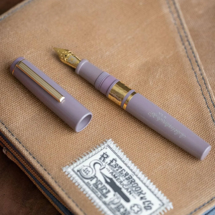 Esterbrook Model J fountain pen from the Purple Collection with violet-colored resin and gold accents.