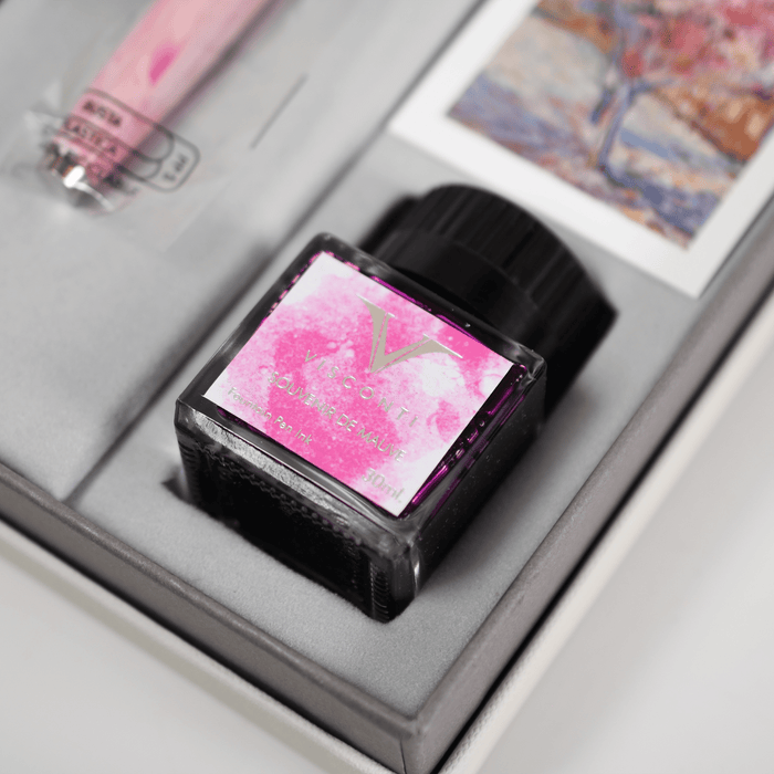 Visconti Van Gogh Souvenir de Mauve fountain pen with fine nib, elegant design and vibrant purple color.