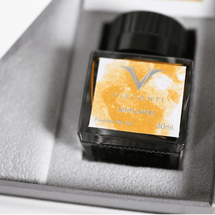 Visconti Van Gogh Sunflower fountain pen with detailed sunflower design and gold accents, fine nib, and elegant craftsmanship.
