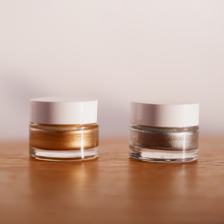 Bortoletti wax seal cream pots featuring elegant cream-colored wax seals for vintage-style sealing and decoration.